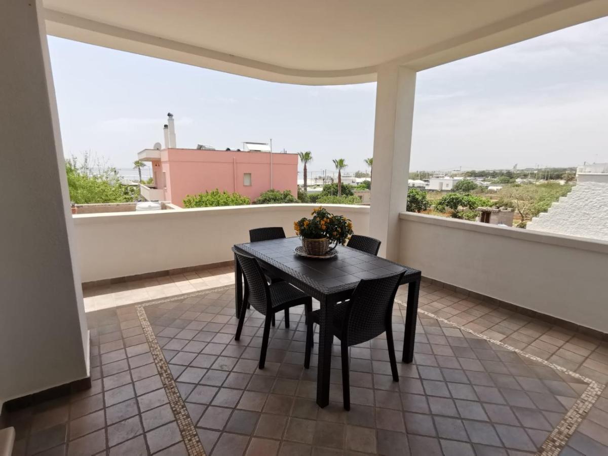 Casa Tramonto Vista Mare Apartment Marina Di Pescoluse Bagian luar foto